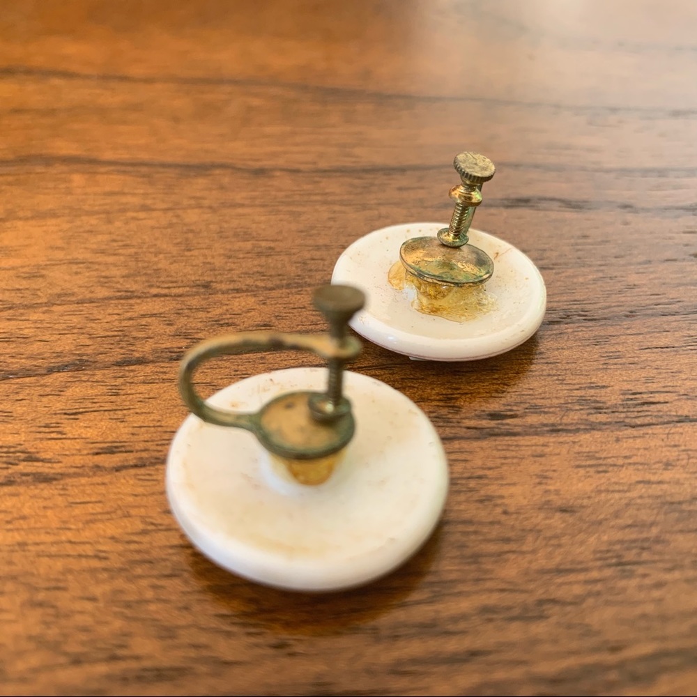 Vintage screw back earrings🇺🇸 - Picture 3 of 3
